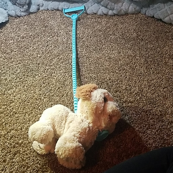 Fureal Friends pooping dog - Picture 4 of 8